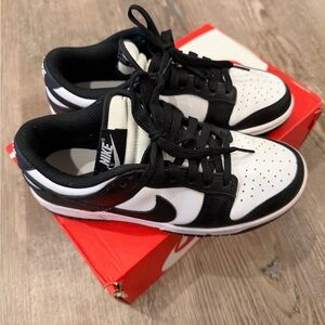 Nike Classic Black and White Low-Tops